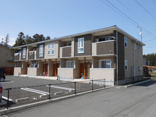 建物外観　バルコニー・玄関側を南東方向より撮影