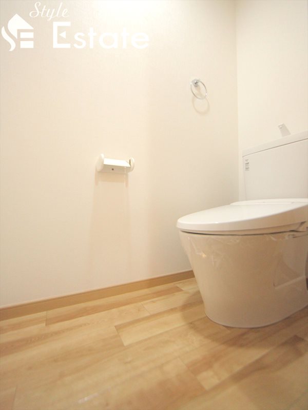 トイレ　温水洗浄便座付シャワートイレ