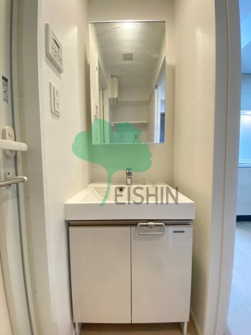 洗面設備　シンプルで使いやすい洗面台です！