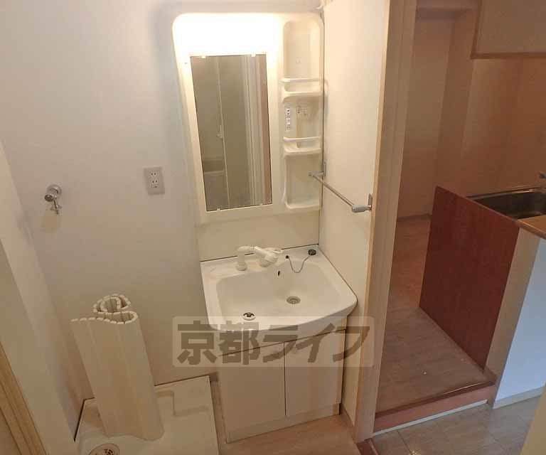 洗面設備　独立洗面台です