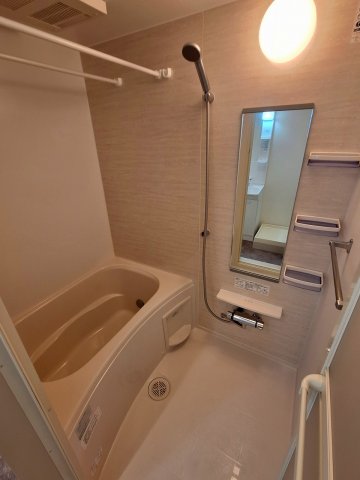 バス・シャワールーム　★追い焚き機能＆浴室乾燥機★
