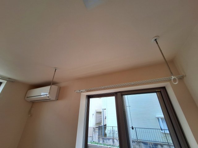 その他設備　★室内物干しフック＆防犯シャッター★