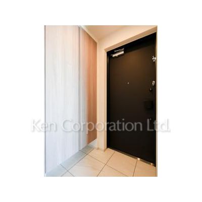 玄関　同タイプ10階のお部屋を撮影。仕様が異なることがあります。