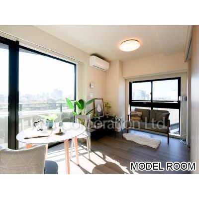 居室・リビング　同タイプ10階のお部屋を撮影。仕様が異なることがあります。