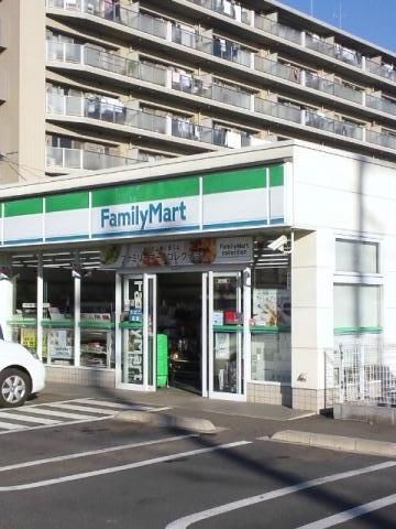 コンビニ　ファミリーマート東大宮五丁目店（コンビニ）まで190m