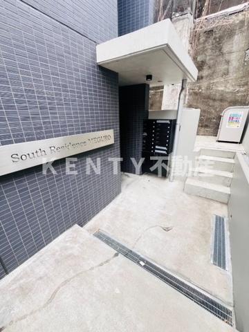 エントランス　清潔なエントランスです