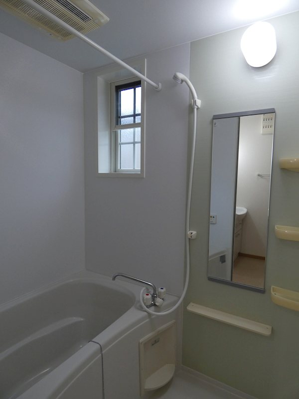 バス・シャワールーム　※同タイプ別居室のお写真です。