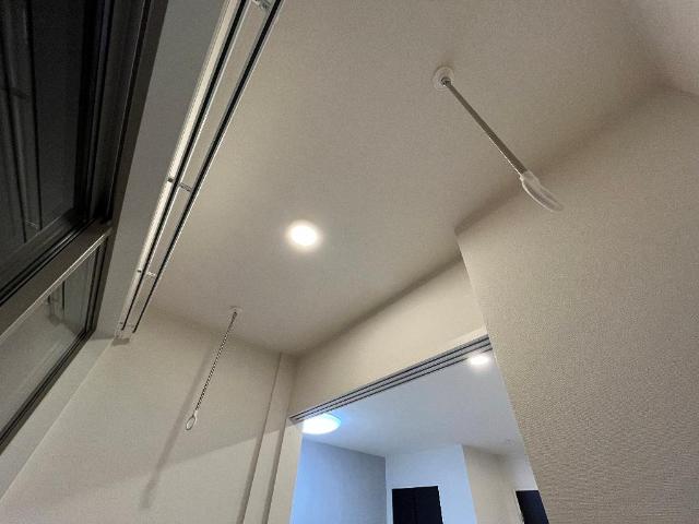 その他設備　室内物干（イメージ）