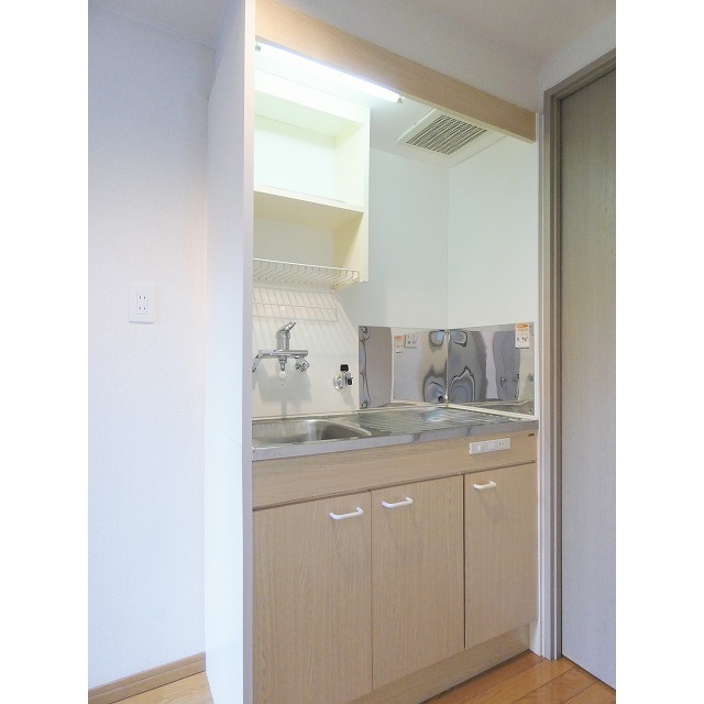 キッチン　同物件別室写真