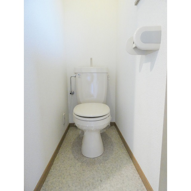 トイレ　同物件別室写真