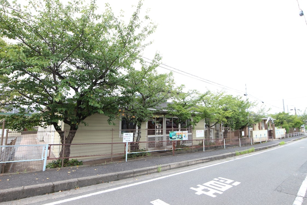 幼稚園・保育園　粕屋町立仲原幼稚園（幼稚園・保育園）まで450m
