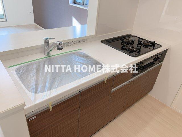 キッチン　人気のカウンターキッチン採用◆