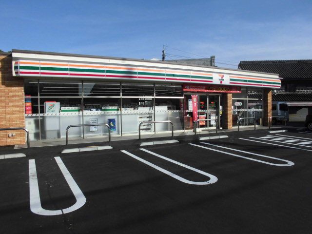 コンビニ　セブンイレブンさん（コンビニ）まで630m