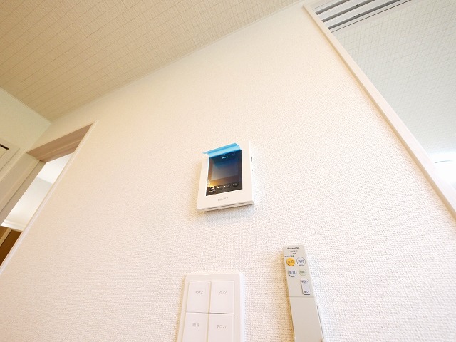 セキュリティ　モニター付きインターホーン