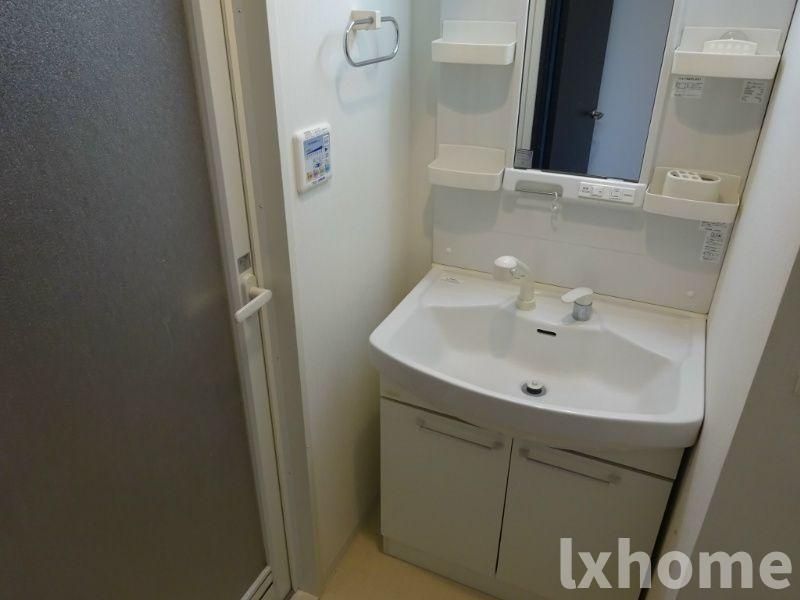 洗面設備　広い洗面スペース