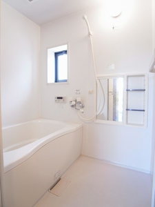 バス・シャワールーム　追い焚き付の浴室♪