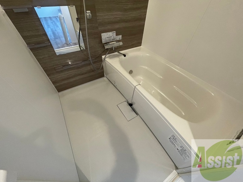 バス・シャワールーム　お風呂になります。一日の疲れを癒してくださいね。