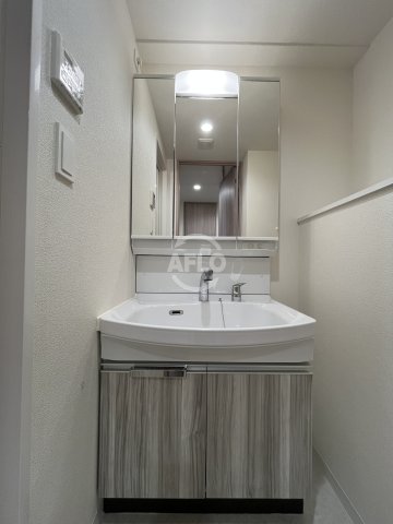 洗面設備　プレサンス四天王寺前夕陽ヶ丘　凛宮　独立洗面台