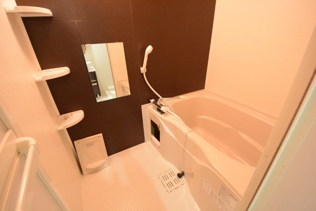 バス・シャワールーム　シンプルで機能的なユニットバスです！