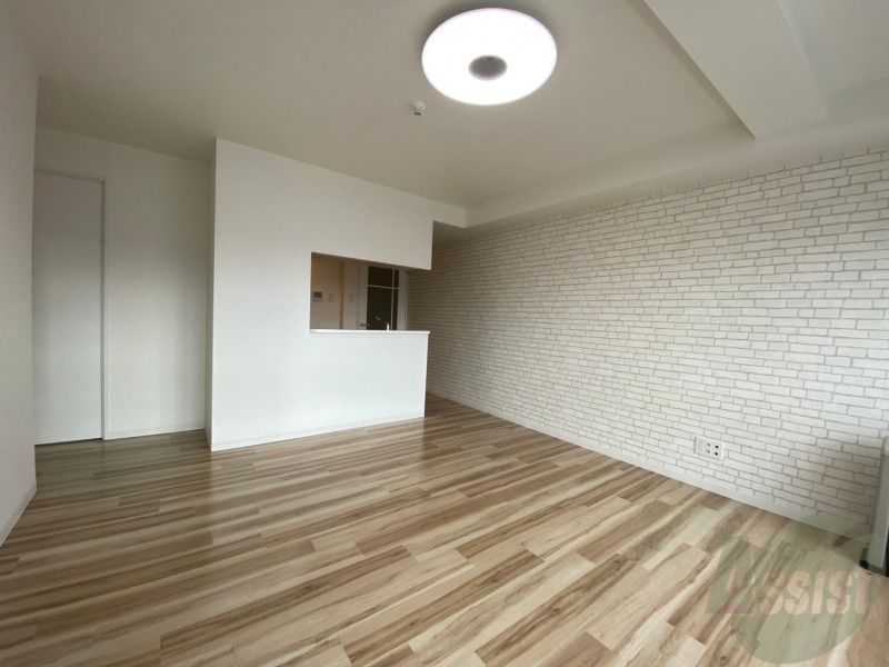 居室・リビング　広くてキレイなお部屋が広がっていて、充実した生活が送れそう。