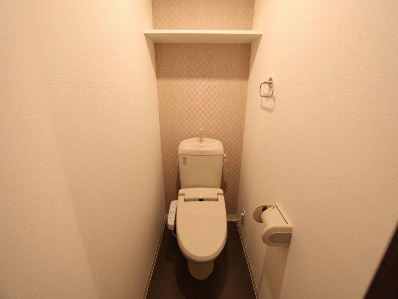 トイレ　温水洗浄暖房便座付トイレ