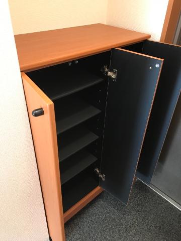 収納　下駄箱下段