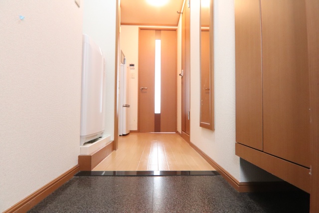 玄関　※別室の参考写真の為、現況優先です。