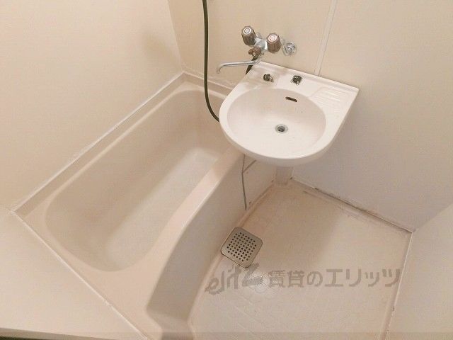 バス・シャワールーム　風呂