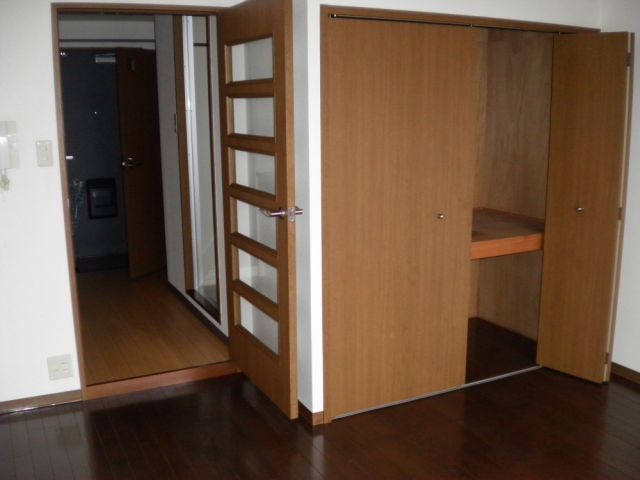 収納　押入れ収納です