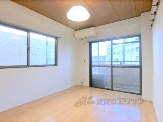 居室・リビング　洋室