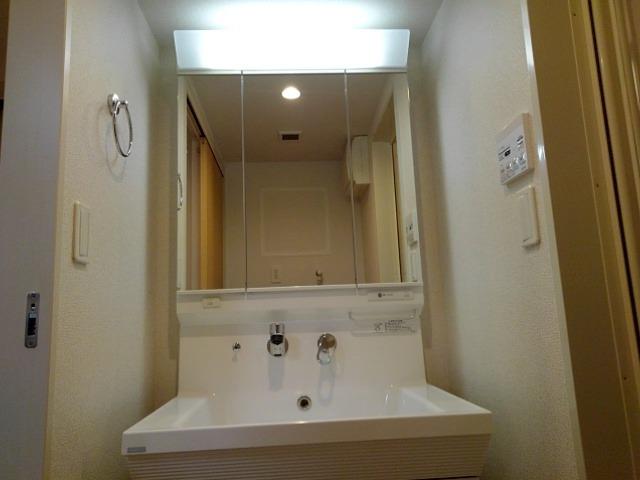 洗面設備　ドエル　グランデュール　独立洗面台