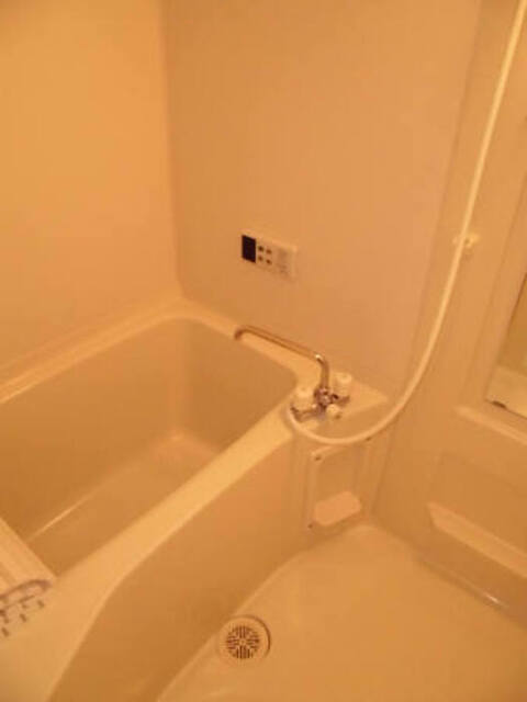 バス・シャワールーム　１０６　浴室