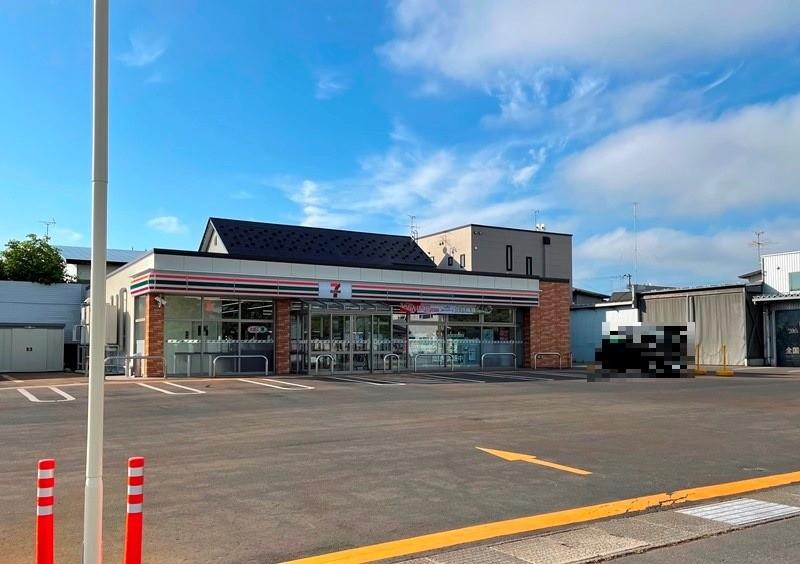 コンビニ　セブンイレブン弘前宮川2丁目店（コンビニ）まで647m