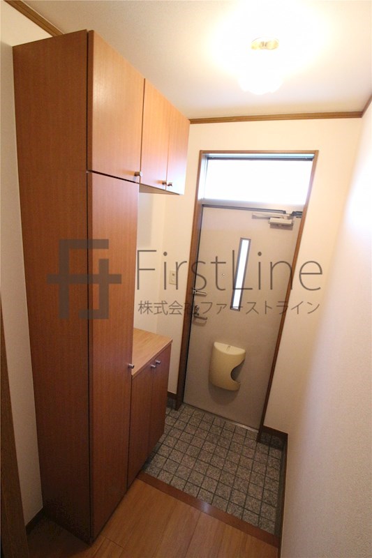 玄関　※別号室写真です