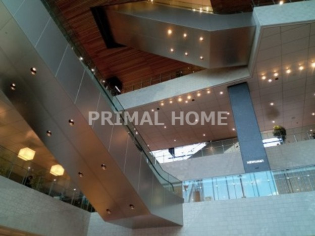 ショッピングセンター　NEWoMan YOKOHAMA(ニュウマン横浜)（ショッピングセンター）まで614m