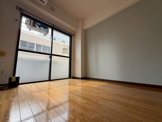 居室・リビング　※別部屋の写真です