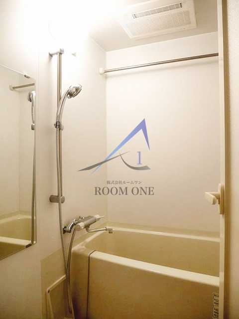 バス・シャワールーム　お風呂です。