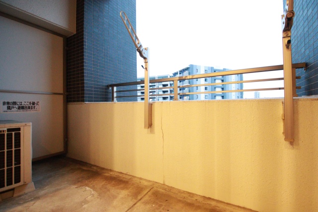 バルコニー　※写真は別室の参考です。現況優先