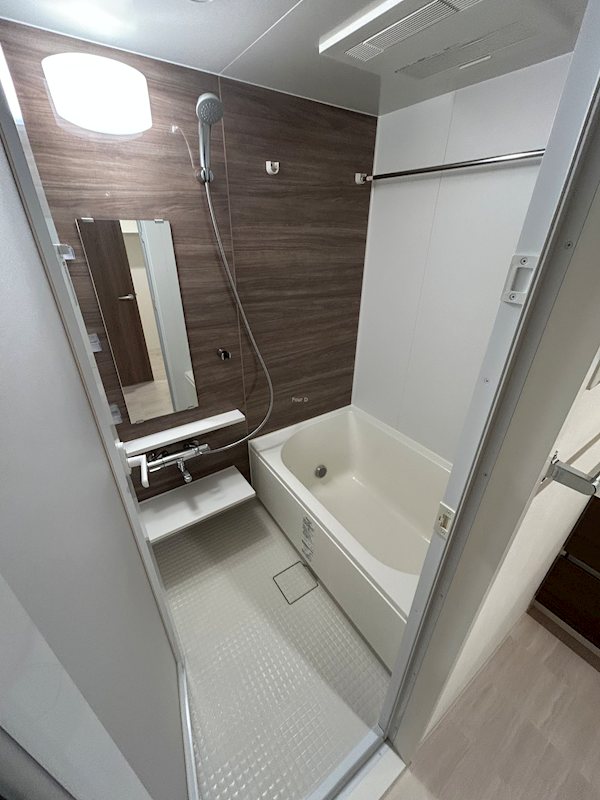 バス・シャワールーム　★2017年築・築浅マンション★