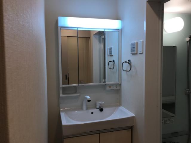 洗面設備　洗髪洗面化粧台