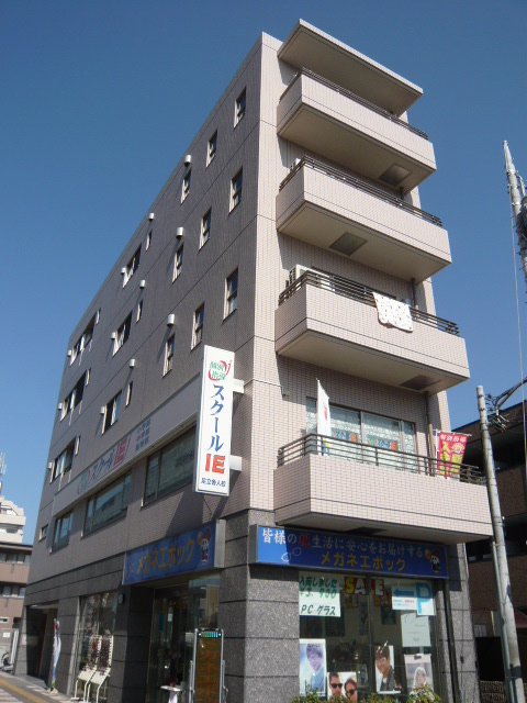 建物外観　■鉄筋コンクリート造のオートロック付きマンション■