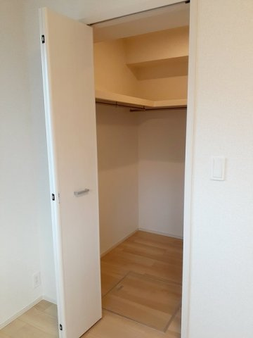 収納　写真は別の部屋のものです。