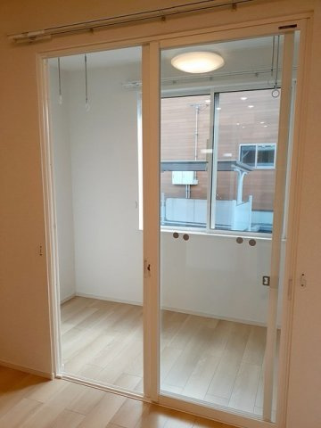 バルコニー　写真は別の部屋のものです。