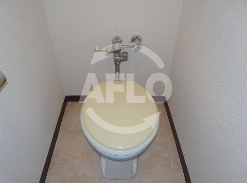 トイレ　沢村マンション　トイレ