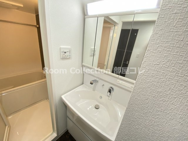 洗面設備　※同物件他部屋写真 反転の場合有