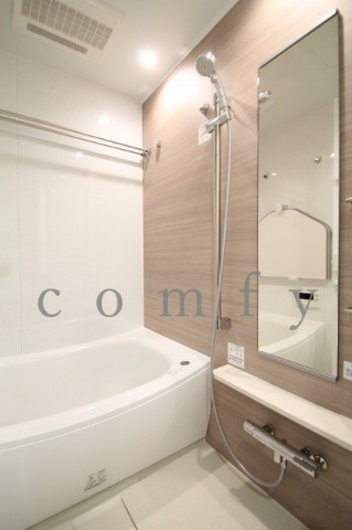 バス・シャワールーム　バスルーム