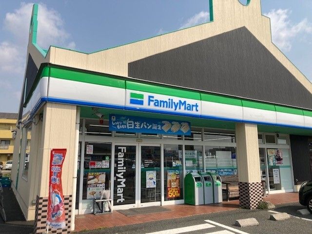 コンビニ　ファミリーマート与謝野町岩滝店（コンビニ）まで1500m