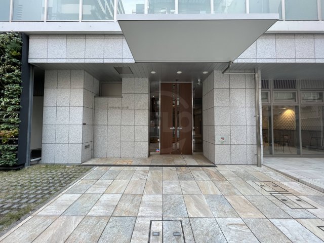 エントランス　アンビエンテ四ツ橋　エントランス