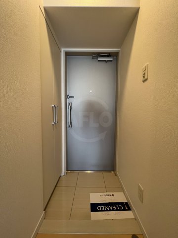 玄関　アンビエンテ四ツ橋　玄関