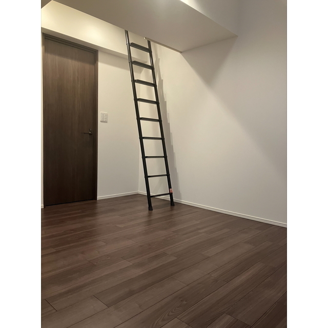 居室・リビング　洋室約６．９帖＿２０２６年４月撮影